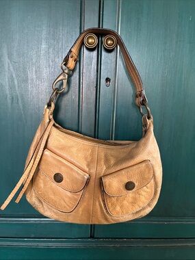 Vintage Gap cow hide purseTan Leather Shoulder Bag with Front Pockets